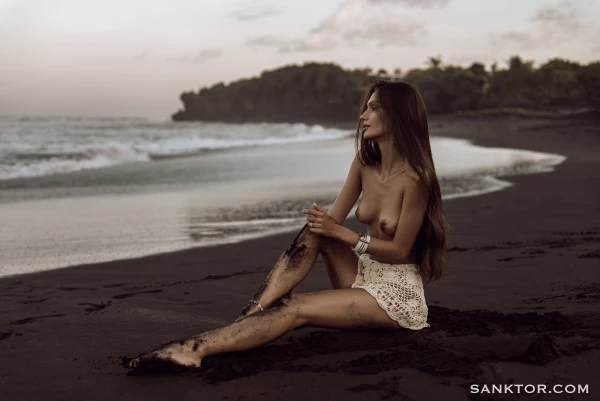 masturbation on the beach