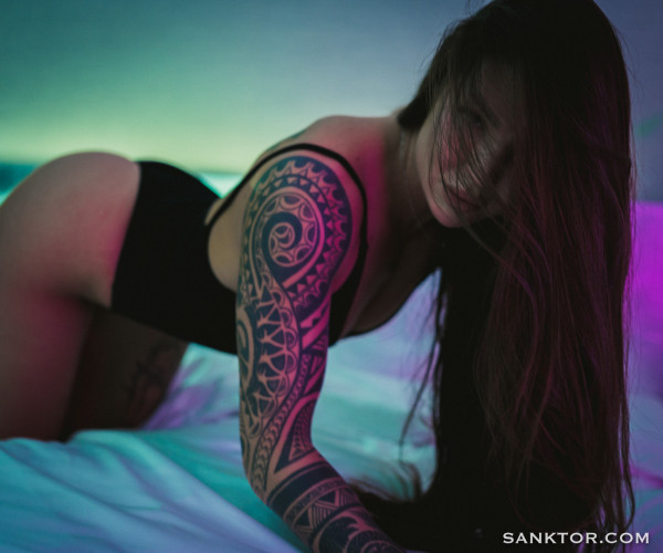 tattooed female bodybuilder