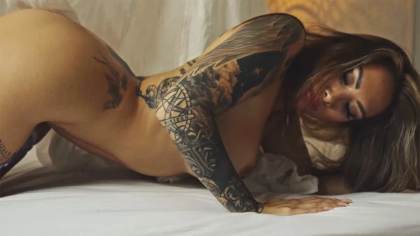 ASIAN TATTOOED ONLYFANS MODEL MASTURBATES  | METART VIDEO